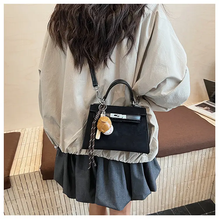 Retro Satchel Bag for Women Yellow Leather 2025 — feature 14