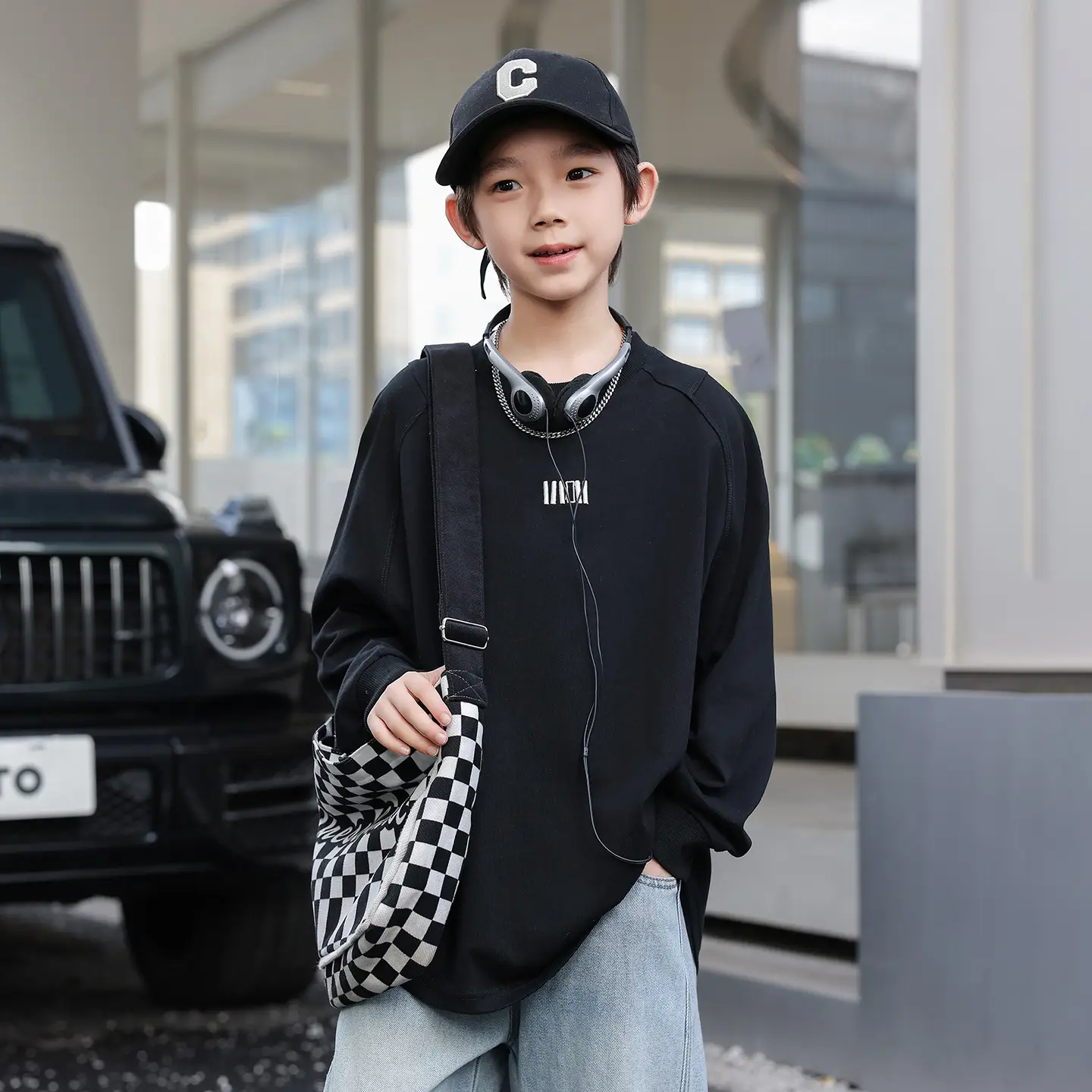 2025 Boys Black Cotton Panda Round T-Shirt - Image 2