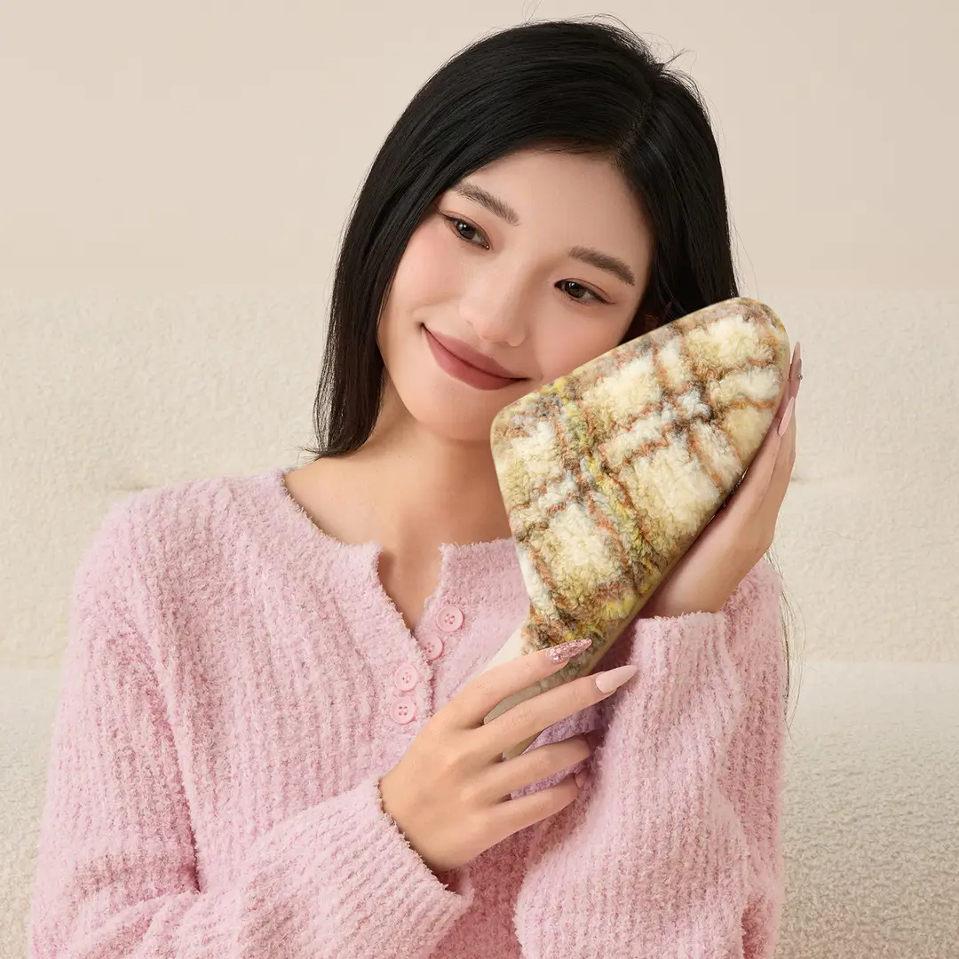 Cotton Slippers for Women, Winter 2026 New Model, Indoor Home Warm Plush Slippers, Comfortable for Home Use, Men's Autumn and Winter - Image 5