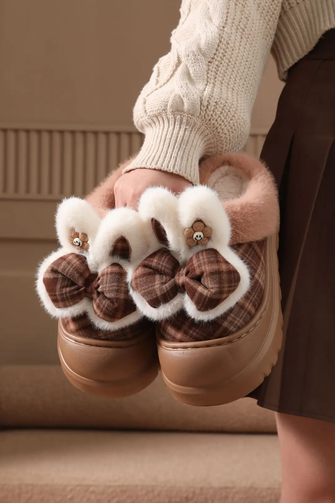 2025 New Thick-Soled Cotton Slippers for Women to Wear Outside, Warm, Non-Slip, Plush, Winter Heightening, Indoor and Home Waterproof Cotton Shoes — feature 1