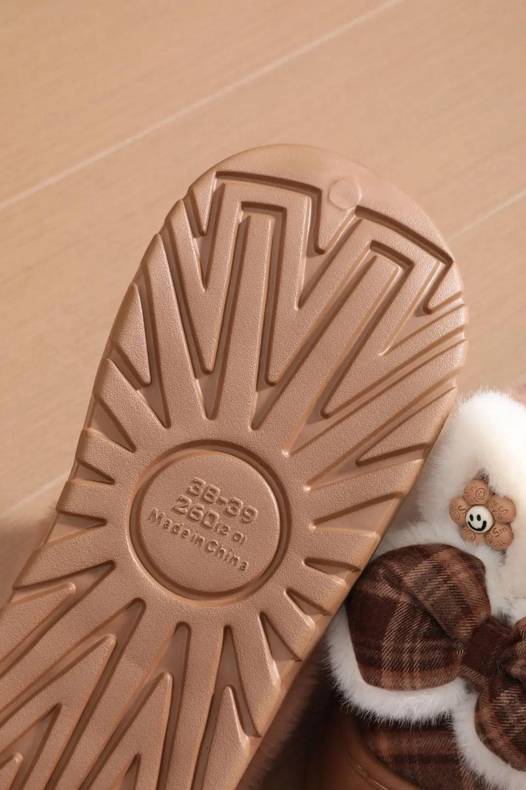 2025 New Thick-Soled Cotton Slippers for Women to Wear Outside, Warm, Non-Slip, Plush, Winter Heightening, Indoor and Home Waterproof Cotton Shoes — feature 7