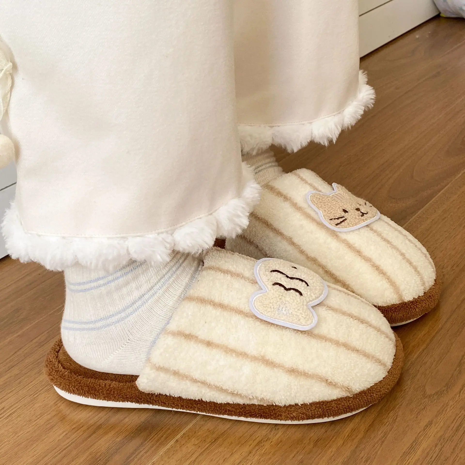 Cute Embroidered Cat Fish Head Flats for Women