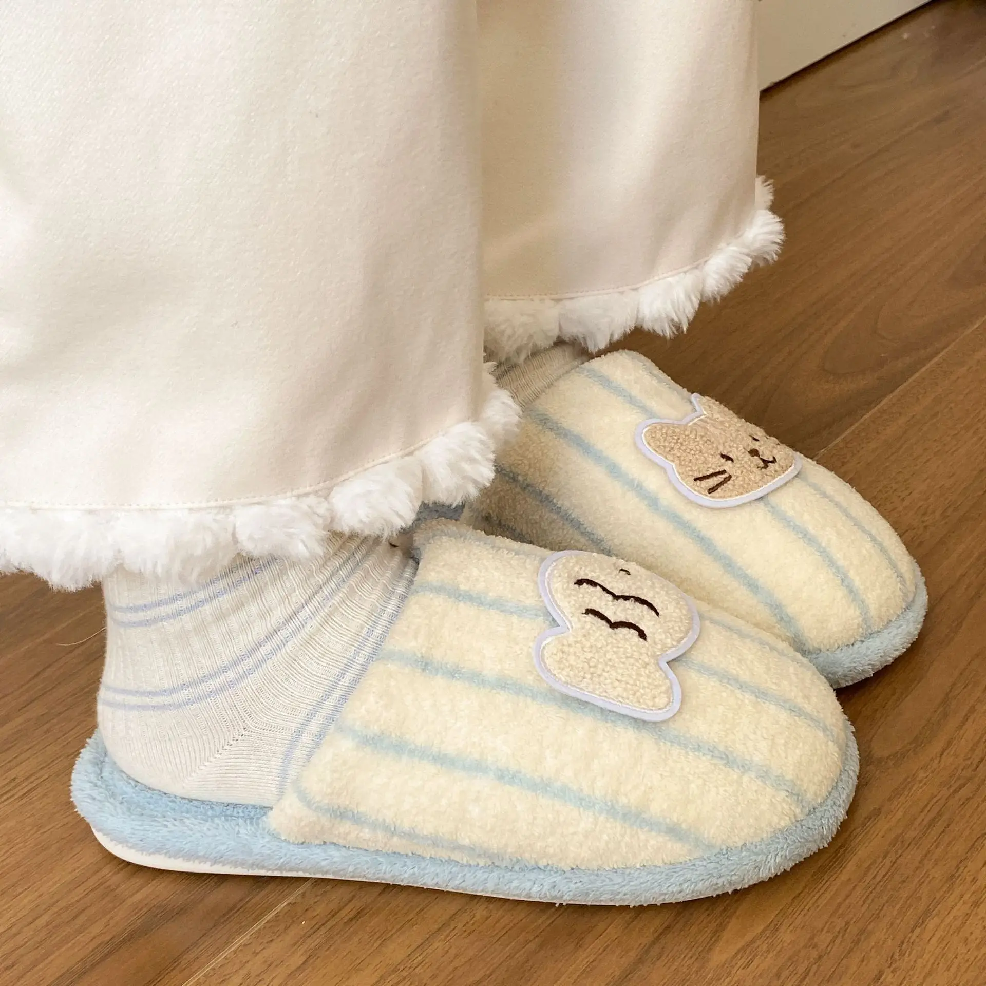 Cute Embroidered Cat Fish Head Flats for Women