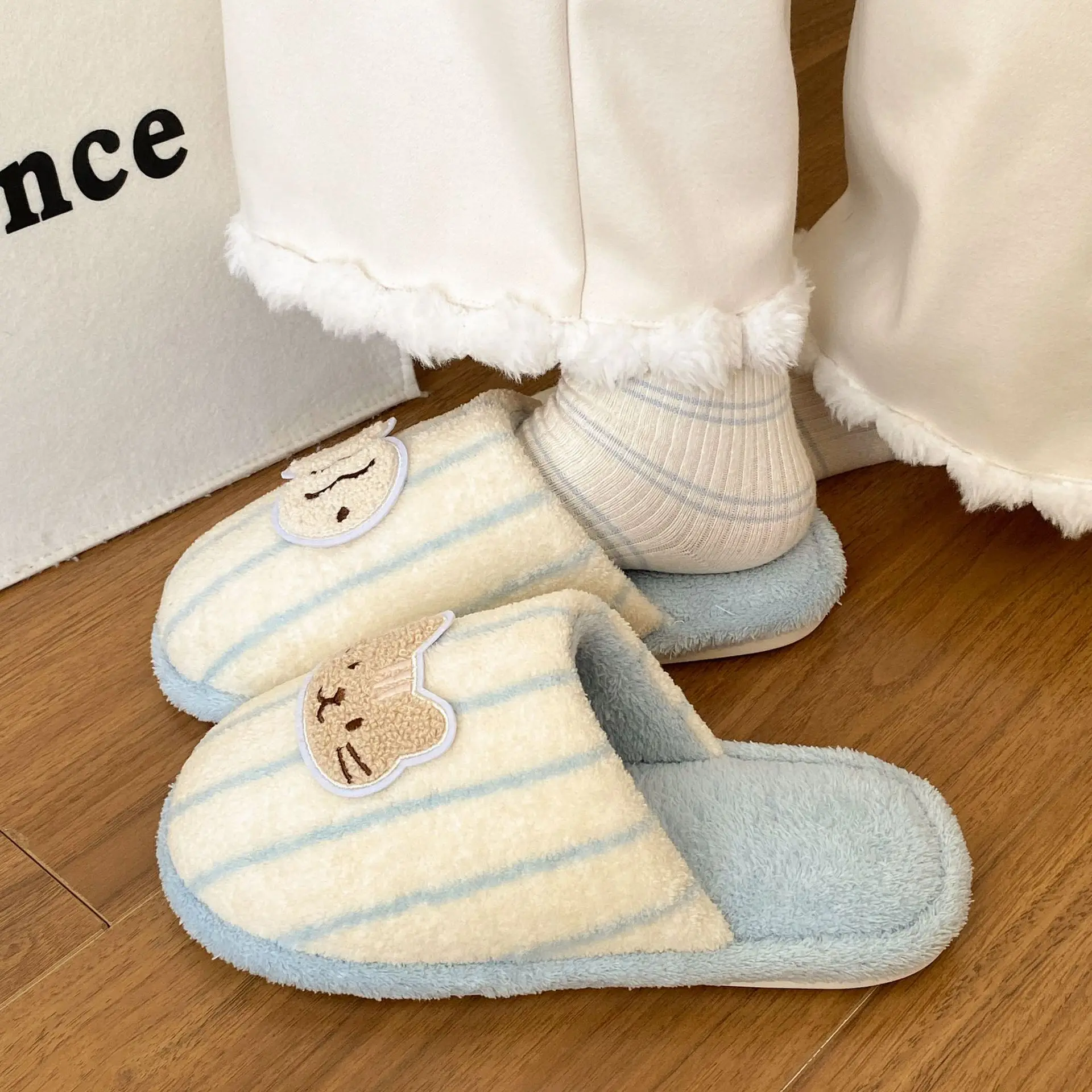 Cute Embroidered Cat Fish Head Flats for Women