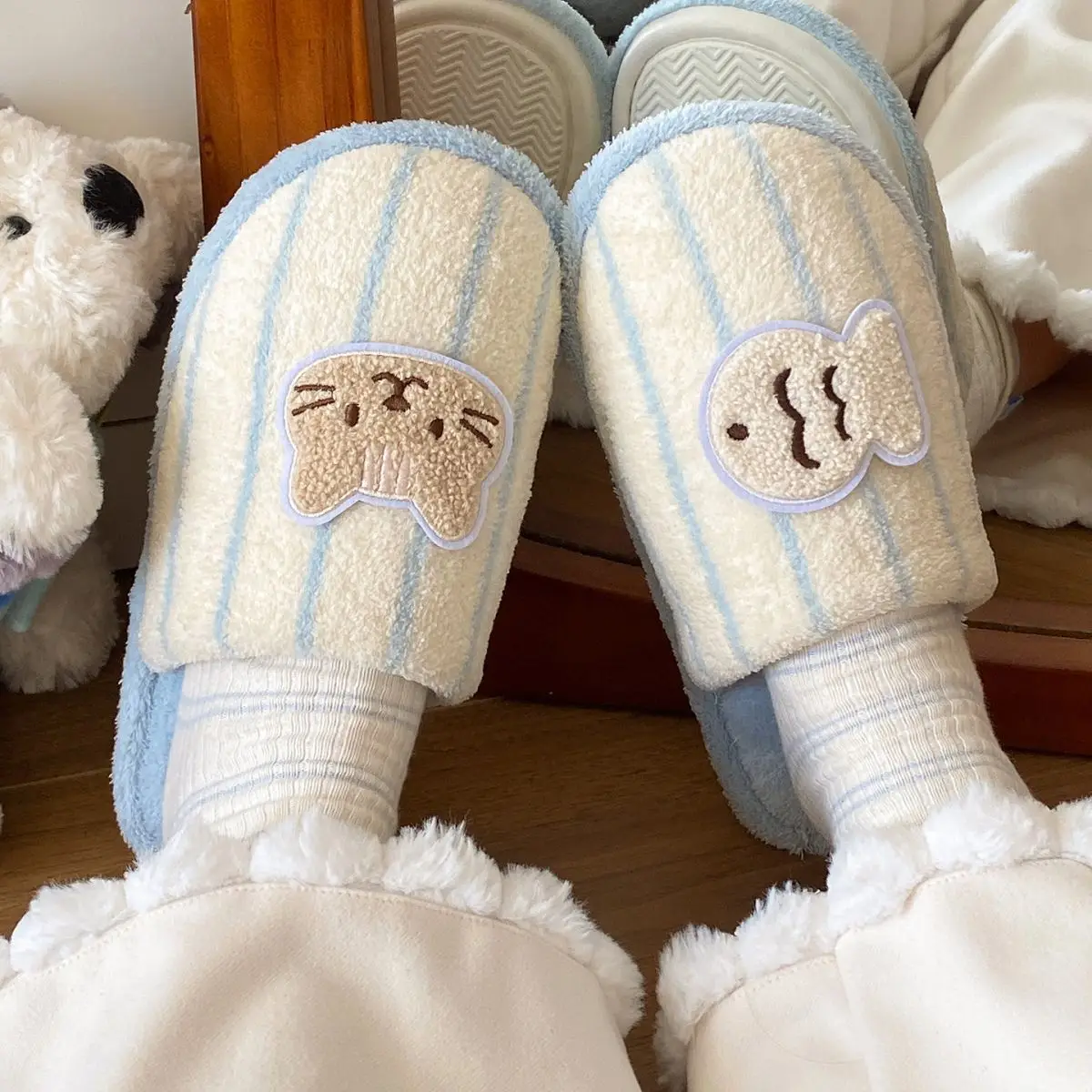 Cute Embroidered Cat Fish Head Flats for Women — feature 25