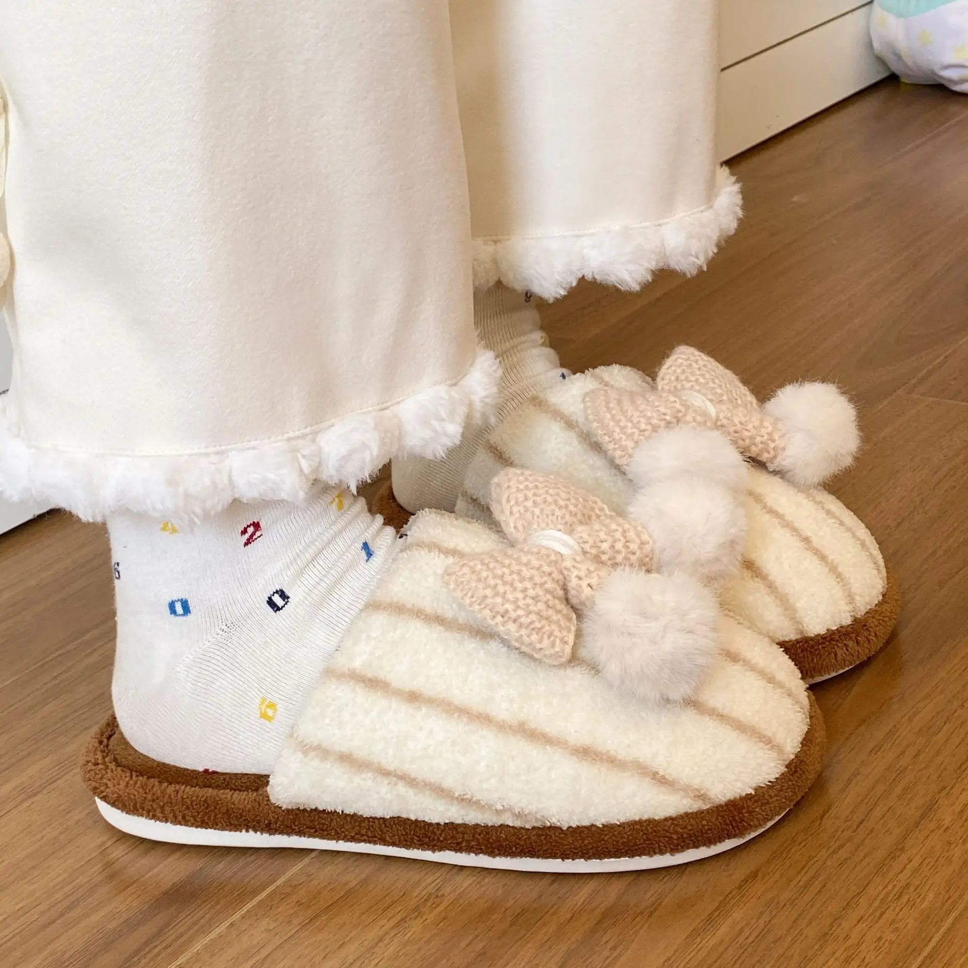 Winter Furry Slip-On Slippers for Women Pink - Image 5