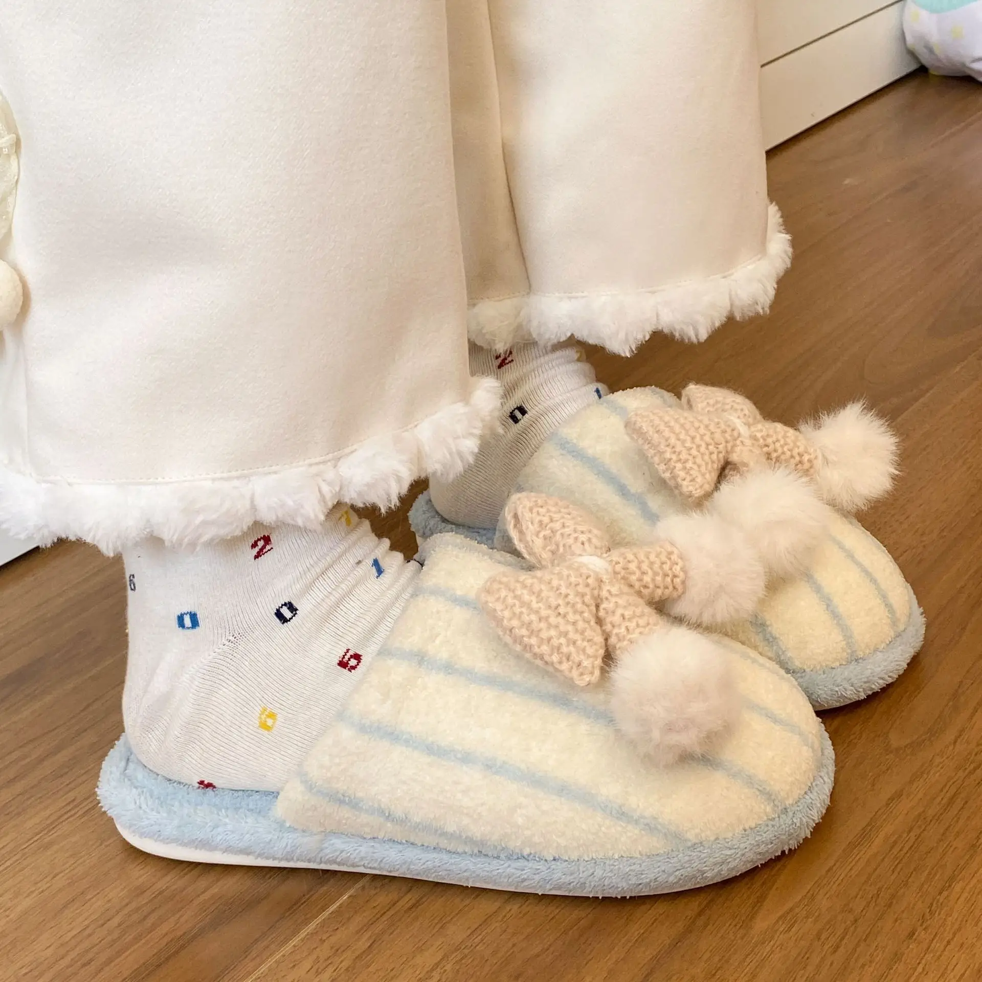 Winter Furry Slip-On Slippers for Women Pink - Image 6