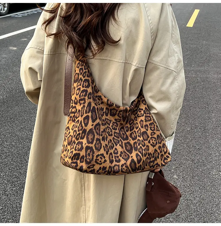 Leopard Print Korean Style Tote Bag for Office & Travel — feature 14