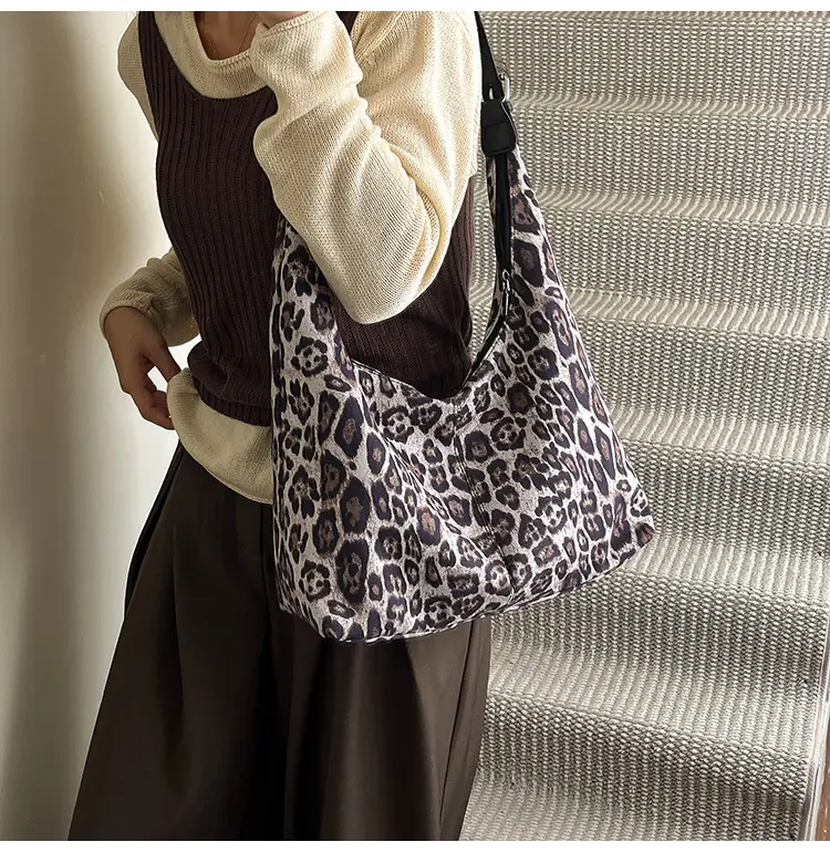 Leopard Print Korean Style Tote Bag for Office & Travel — feature 17