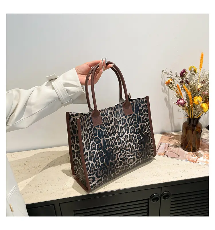 Leopard Print Large Capacity Women's Tote Bag — feature 14
