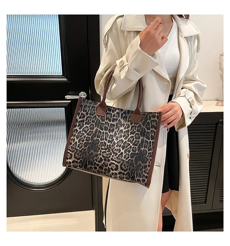 Leopard Print Large Capacity Women's Tote Bag — feature 15