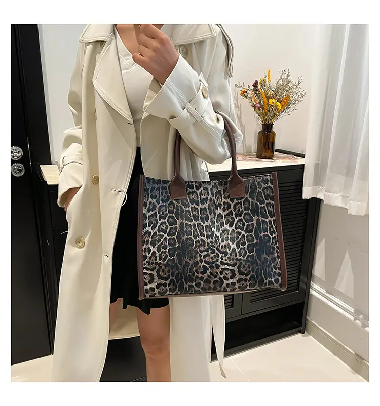 Leopard Print Large Capacity Women's Tote Bag — feature 16