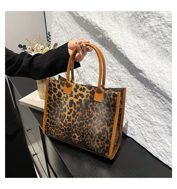 Leopard Print Large Capacity Women's Tote Bag — feature 21