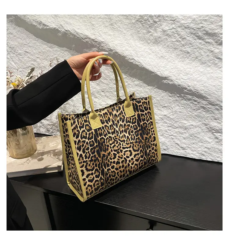 Leopard Print Large Capacity Women's Tote Bag — feature 26