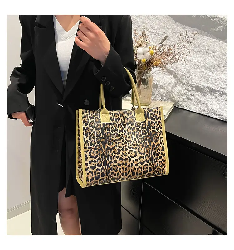 Leopard Print Large Capacity Women's Tote Bag — feature 28