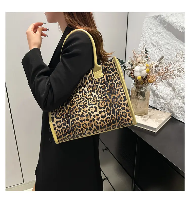 Leopard Print Large Capacity Women's Tote Bag — feature 29