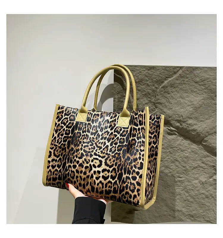 Leopard Print Large Capacity Women's Tote Bag — feature 30