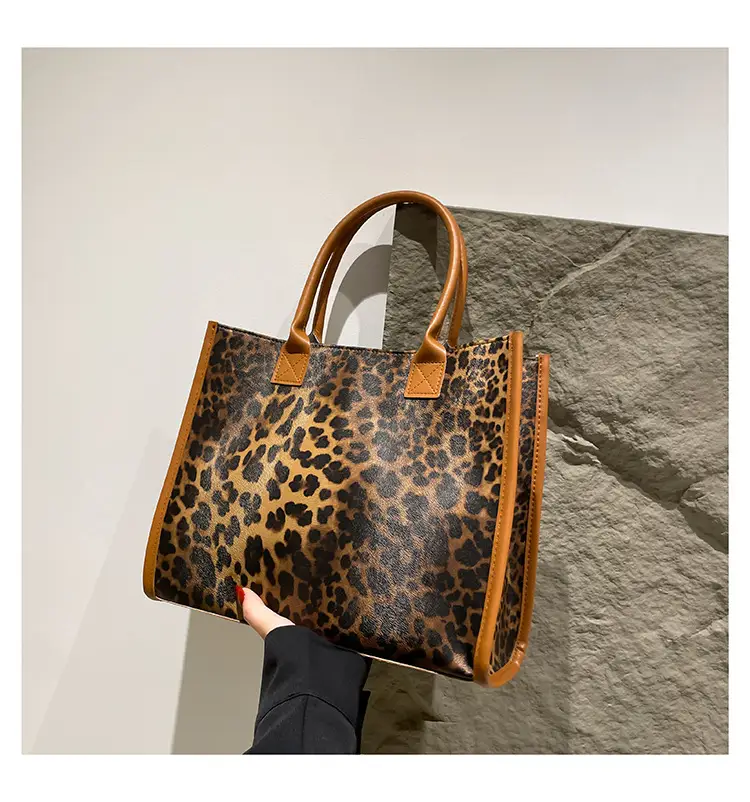 Leopard Print Large Capacity Women's Tote Bag — feature 31