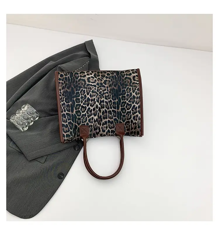 Leopard Print Large Capacity Women's Tote Bag — feature 35