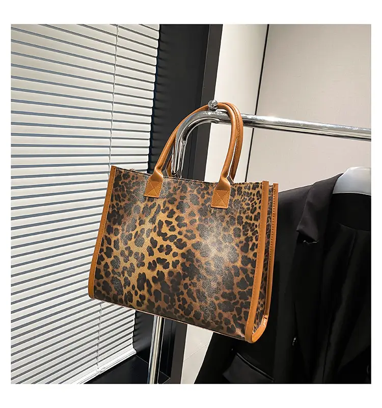 Leopard Print Large Capacity Women's Tote Bag — feature 40