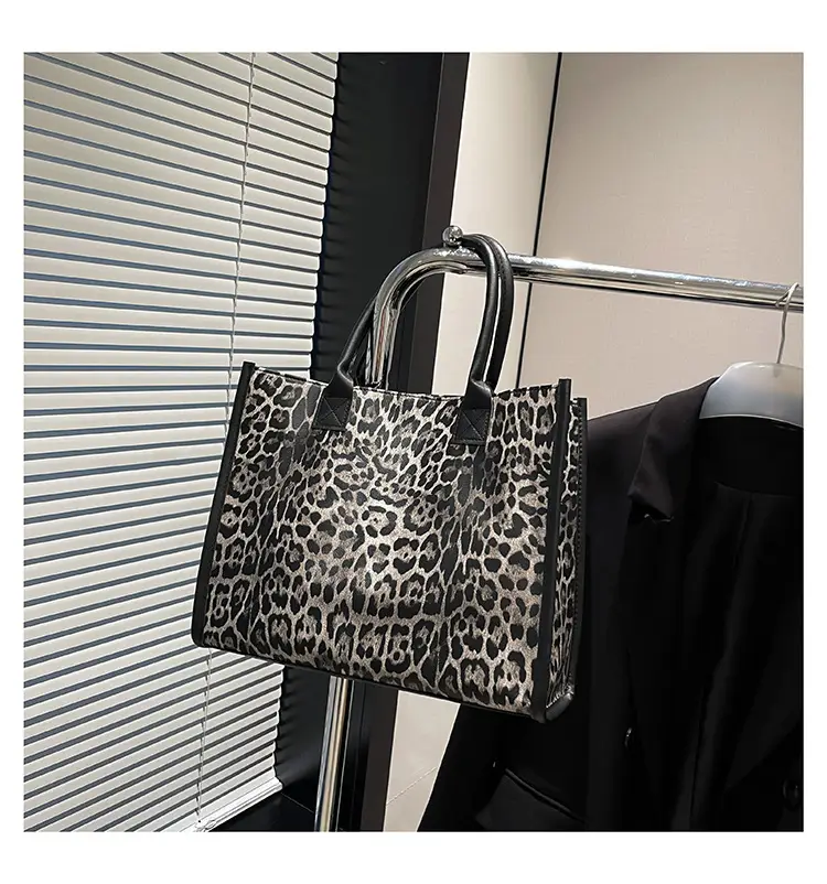 Leopard Print Large Capacity Women's Tote Bag — feature 41