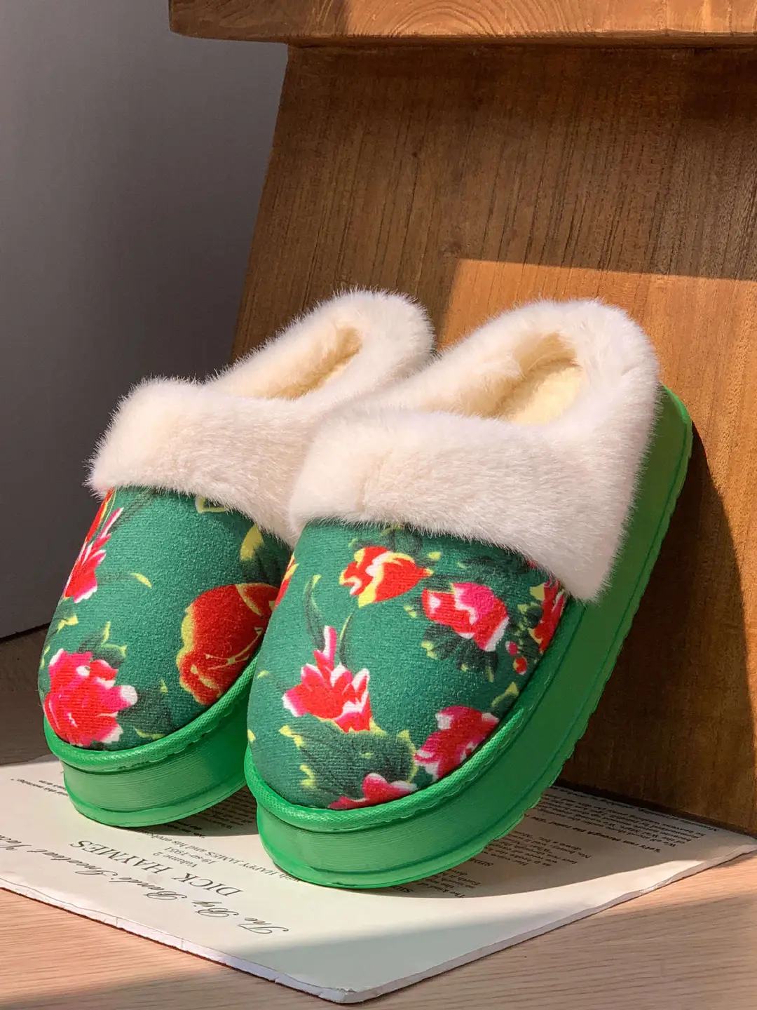 Northeastern Large Flower Cotton-Padded Jacket Style Warm Cotton Slippers for Women Winter Fleece-Lined Warm Non-Slip Thick-Soled Home Indoor Plush Cotton Shoes - Image 2