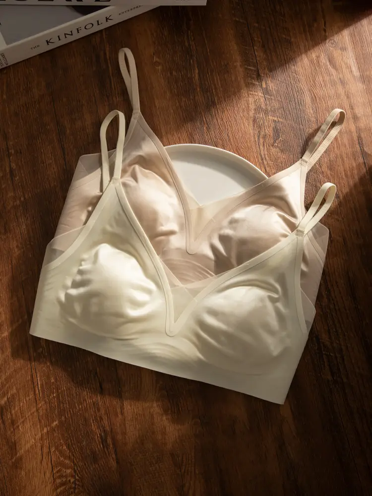 Cynl French Seamless Satin Intimates for Women 2025 New Hot Style Summer Thin Style Big Breasts Showing Small Cool Breathable Bra — feature 18
