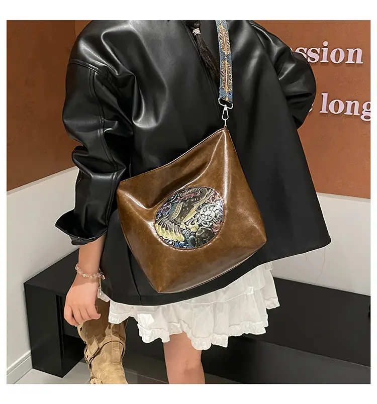 Retro Crossbody Tote Bag Women Leather Travel Bag Brown Black — feature 13