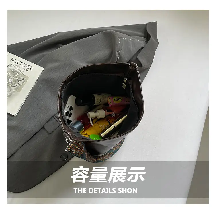 Retro Crossbody Tote Bag Women Leather Travel Bag Brown Black — feature 6