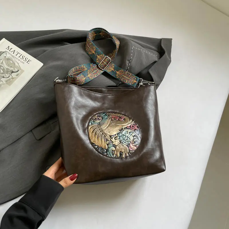 Retro Crossbody Tote Bag Women Leather Travel Bag Brown Black