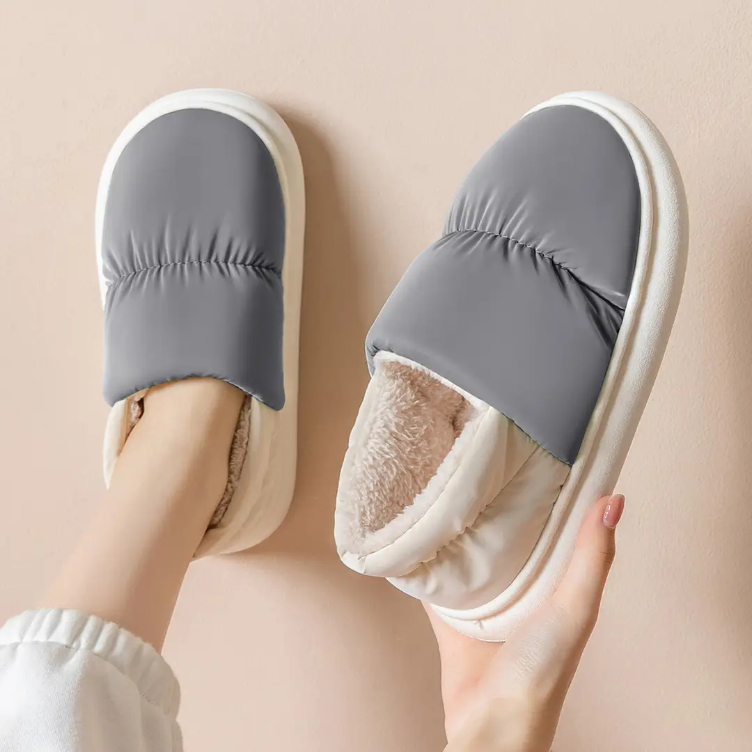 Cotton Slippers for Women Winter 2025 New Indoor Home Warm Waterproof Antibacterial Slippers for Men Autumn and Winter