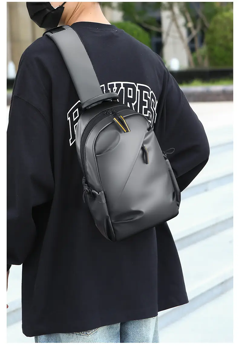 Men's Black Crossbody Sports Bag Large Capacity — feature 21