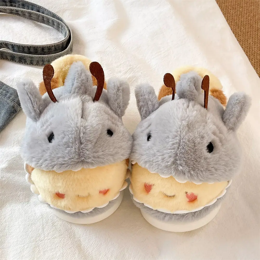 Zoo-Themed Large-Size Cotton Shoes, Shark Hat, Bee Cotton Slippers for Women, Winter Indoor Plush Warm Non-Slip Student Slippers with Heel - Image 5