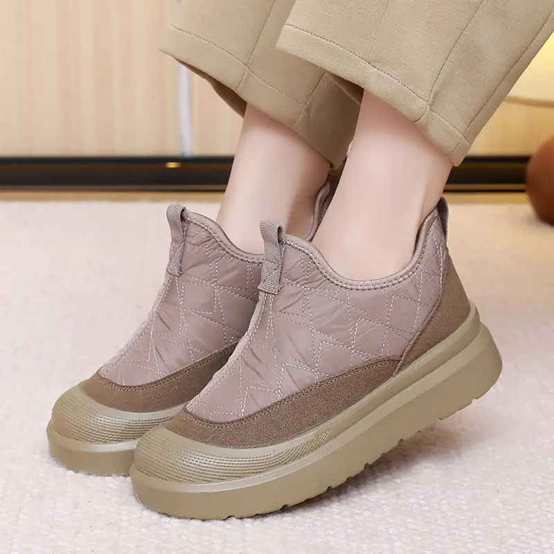 Women's Warm Winter Cotton Boots, Fashionable Versatile Anti-Slip Snow Boots, Casual Comfortable Slip-On Mom Shoes - Image 5