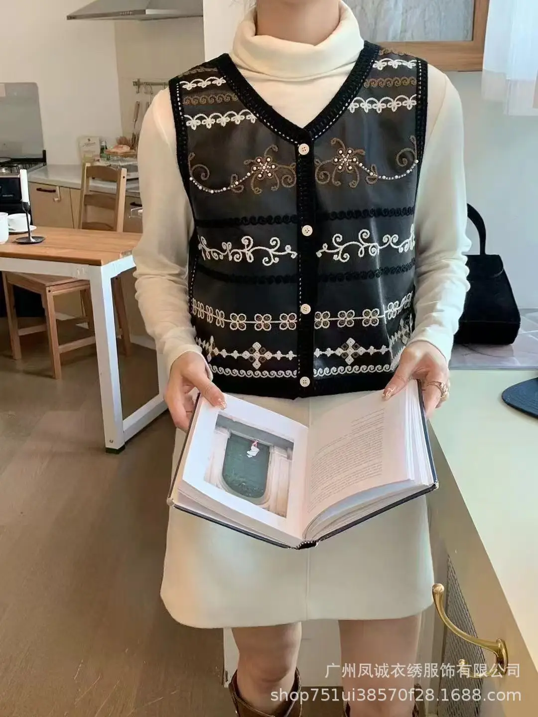 Early Autumn Bohemian Heavy Embroidery Vest Vest Women's Travel Wear Western Vest Top — feature 3