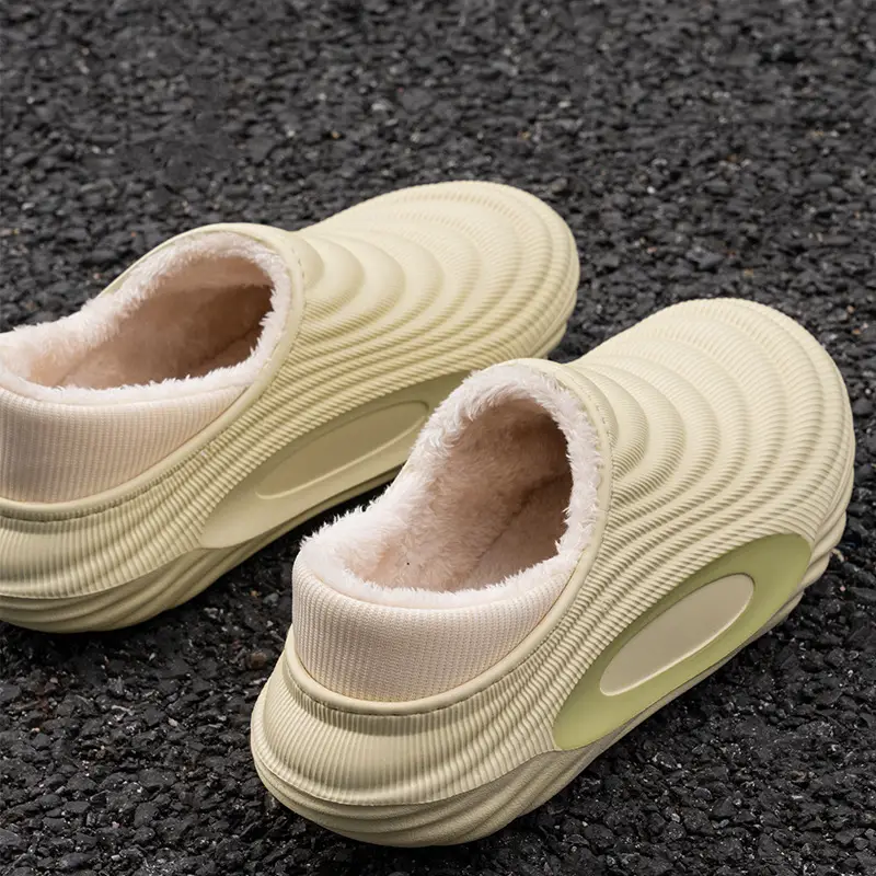 Men's 2025 Winter New All-Inclusive Fleece-Lined Warm Cotton Slippers with Poop Feeling, Thickeneded Soft-Soled Home Cotton Slippers for Women - Image 6
