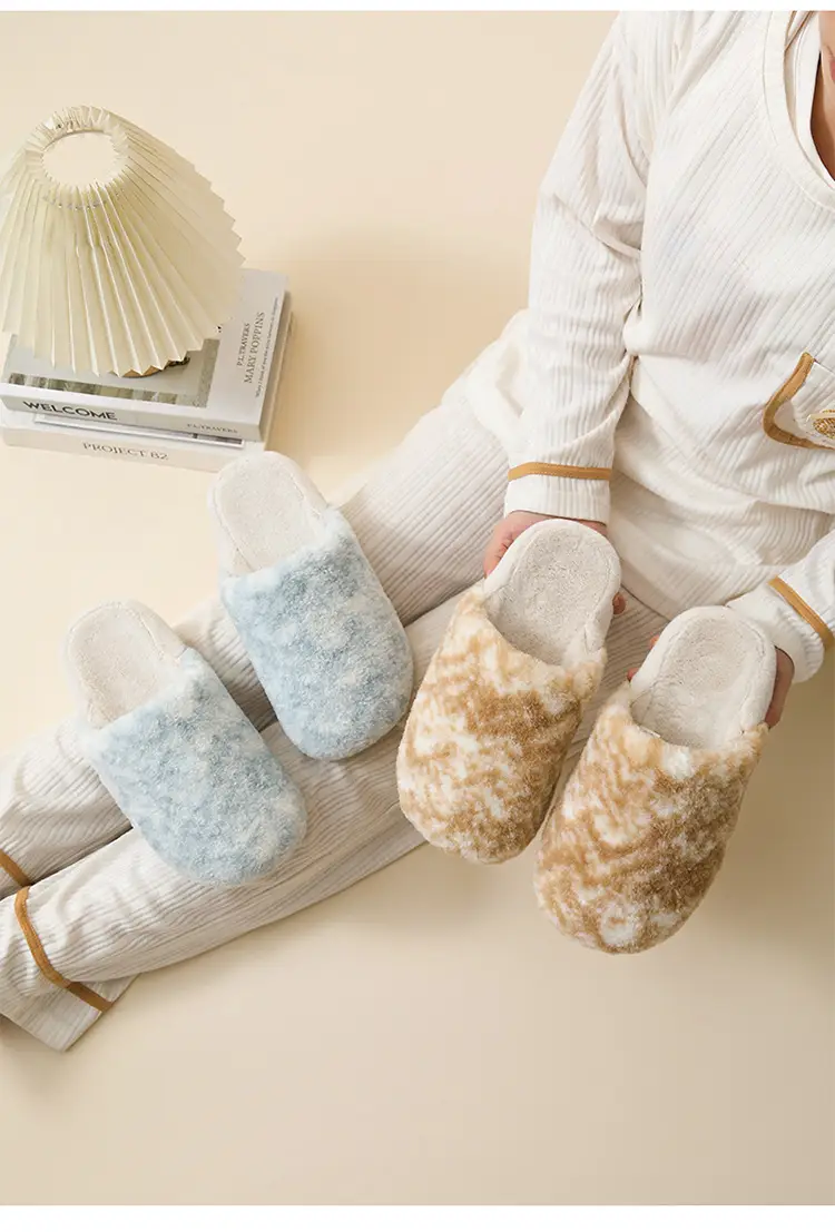Cotton Slippers for Women in Autumn and Winter Retro Plaid Home Indoor Fleece-Lined Warm Soft Sole Non-Slip Couple Cotton Shoes Men's Wool Slippers — feature 12