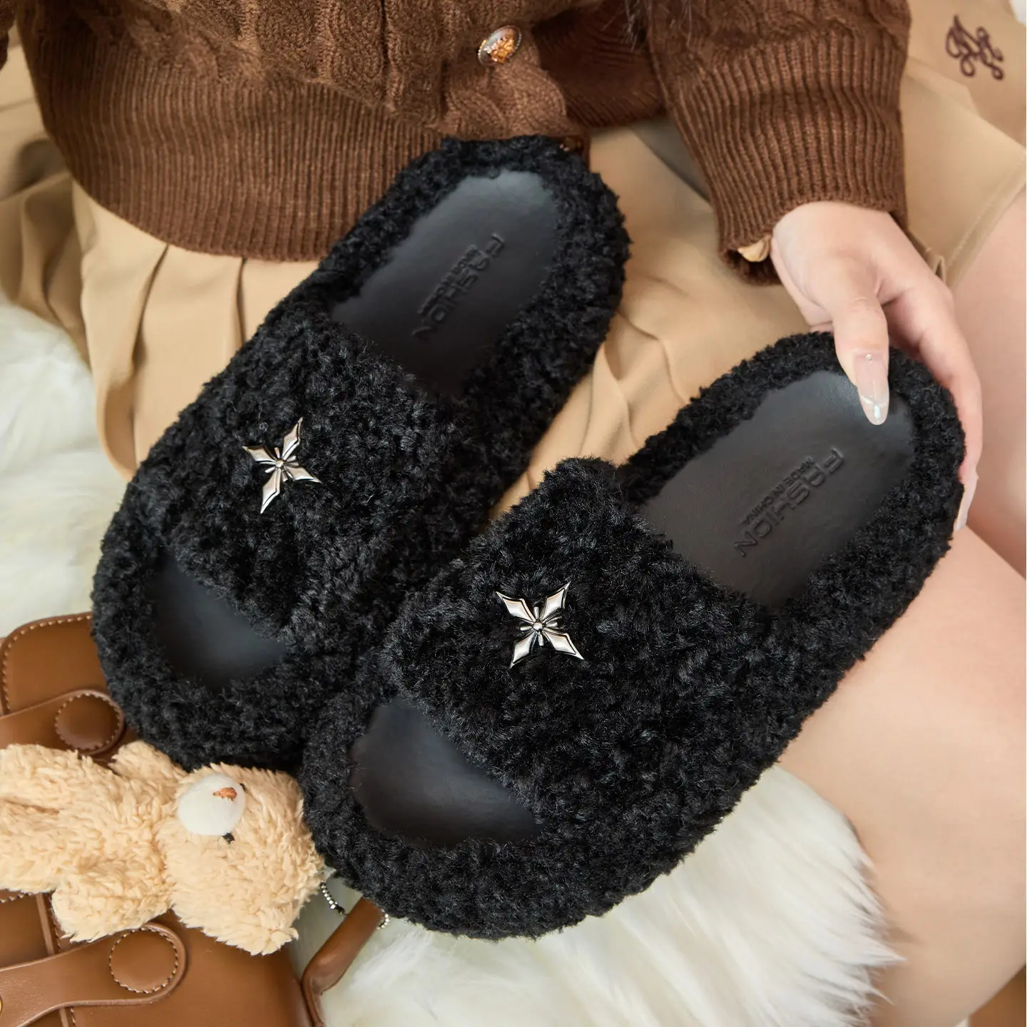 Women's Furry Non-Slip Slippers Winter Warm
