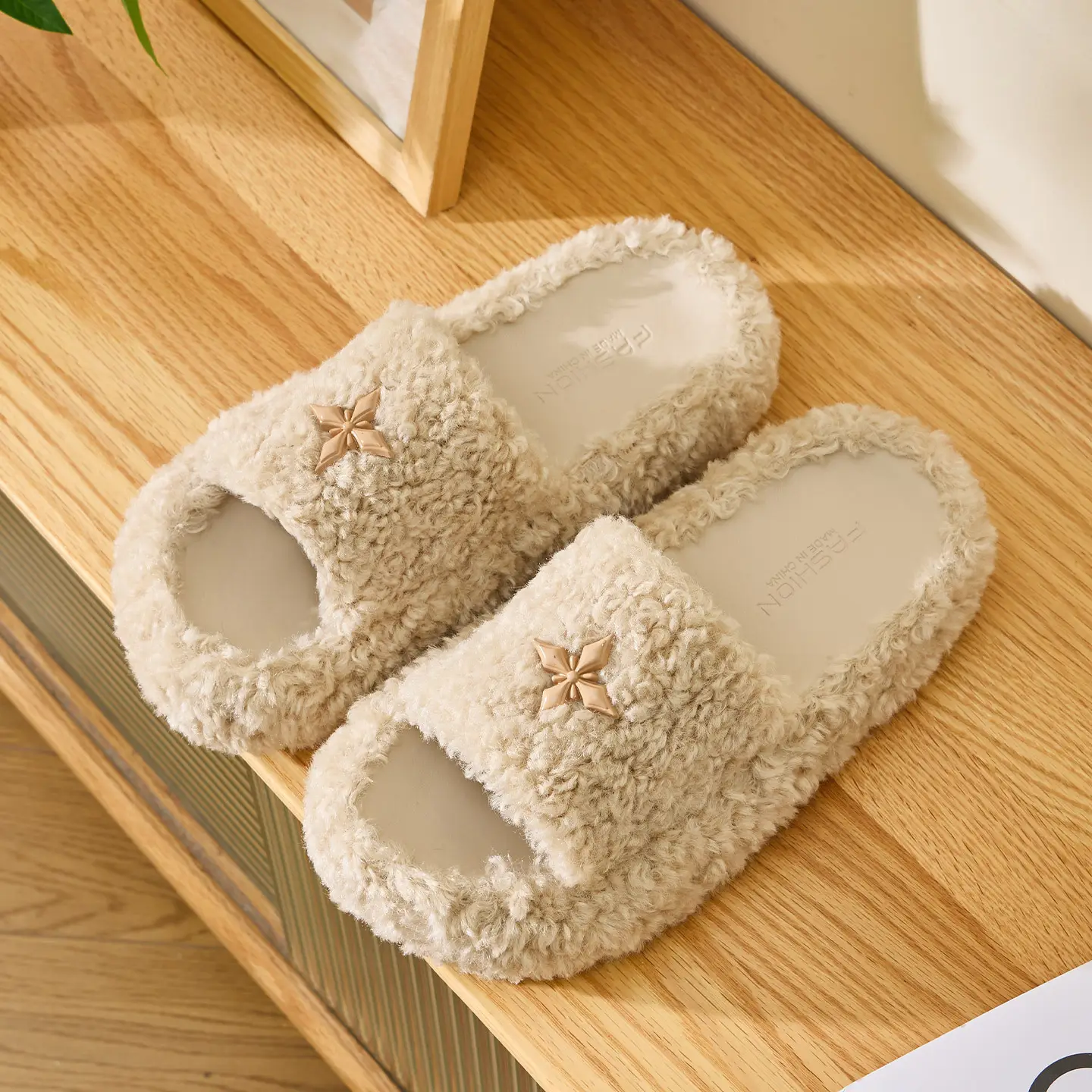 Women's Furry Non-Slip Slippers Winter Warm