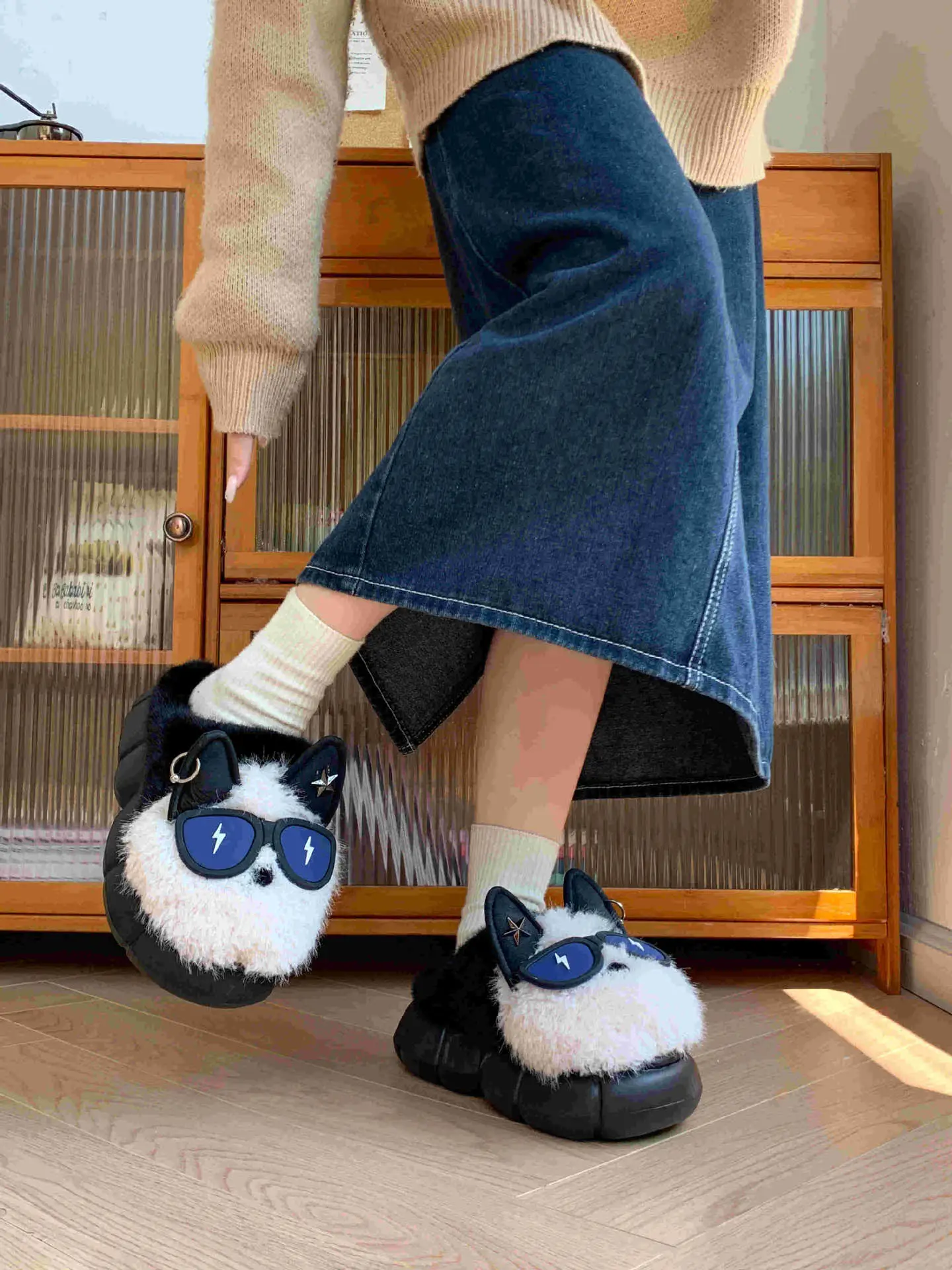 Winter Cat Sunglasses Slippers for Men Women Soft Warm Closed Toe — feature 2
