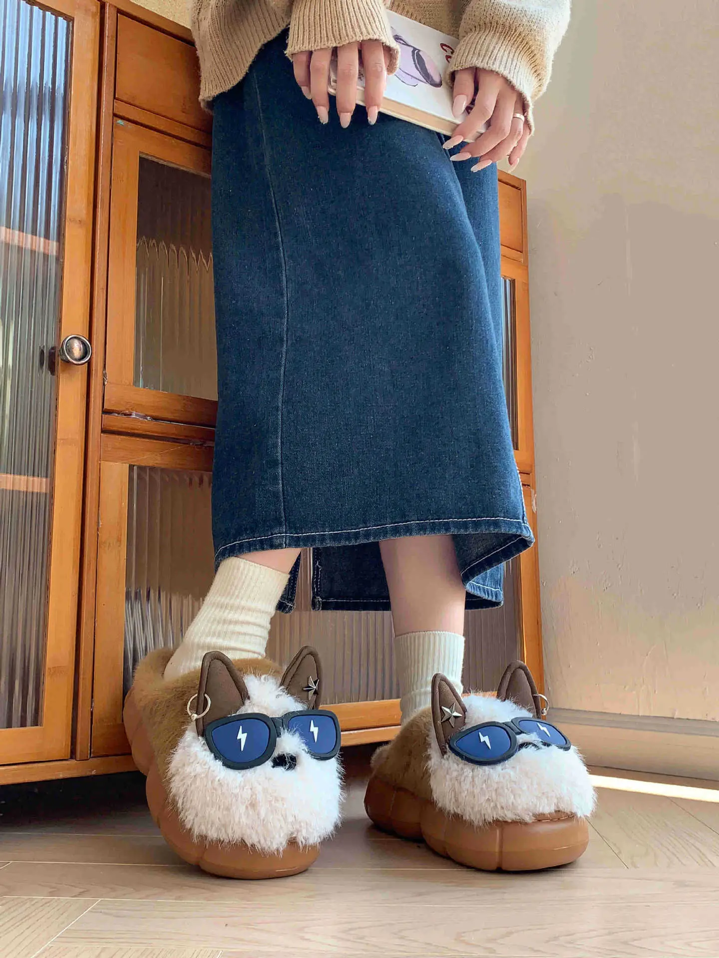 Winter Cat Sunglasses Slippers for Men Women Soft Warm Closed Toe — feature 3