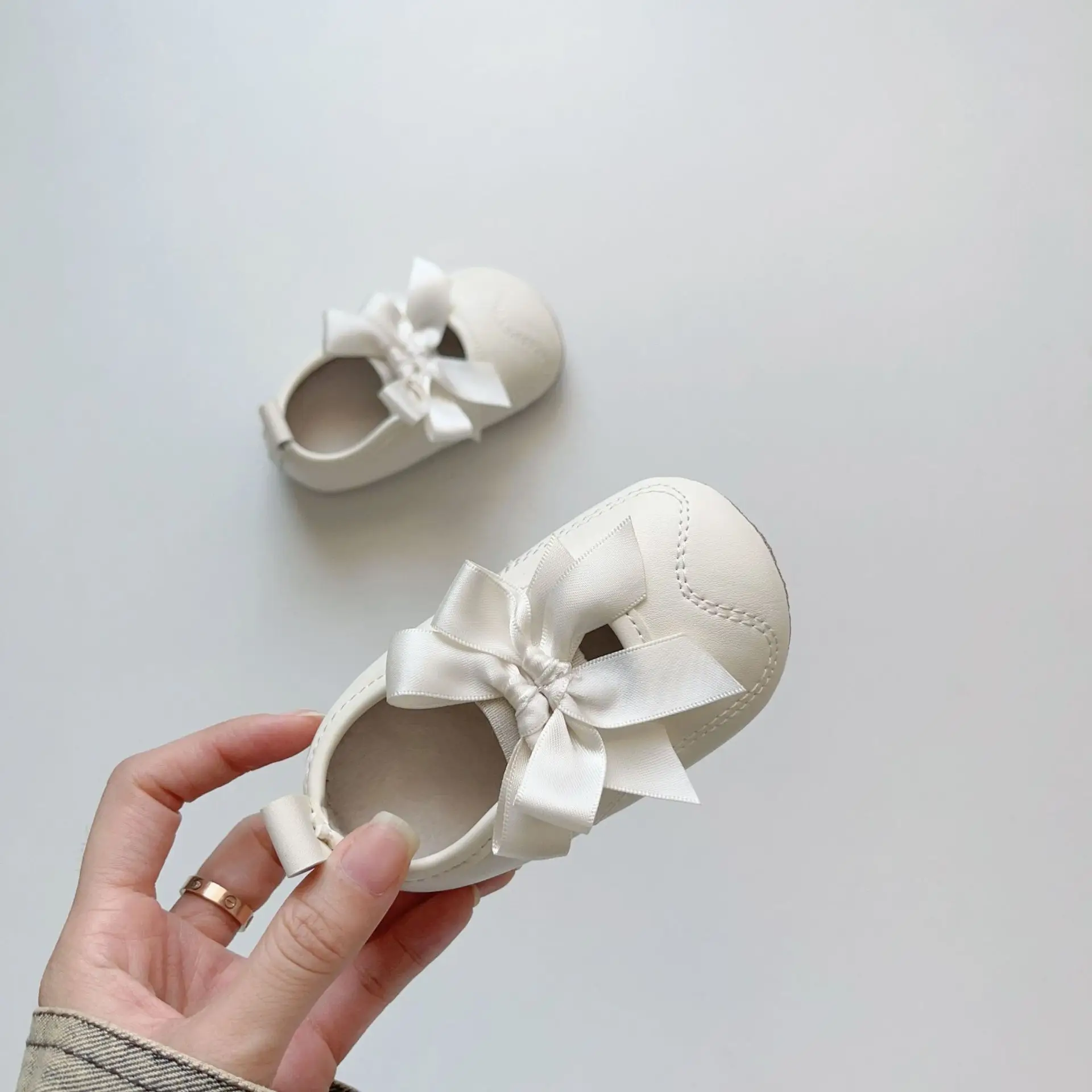 Winter Bowknot Baby Shoes Silver Warm Rubber Sole