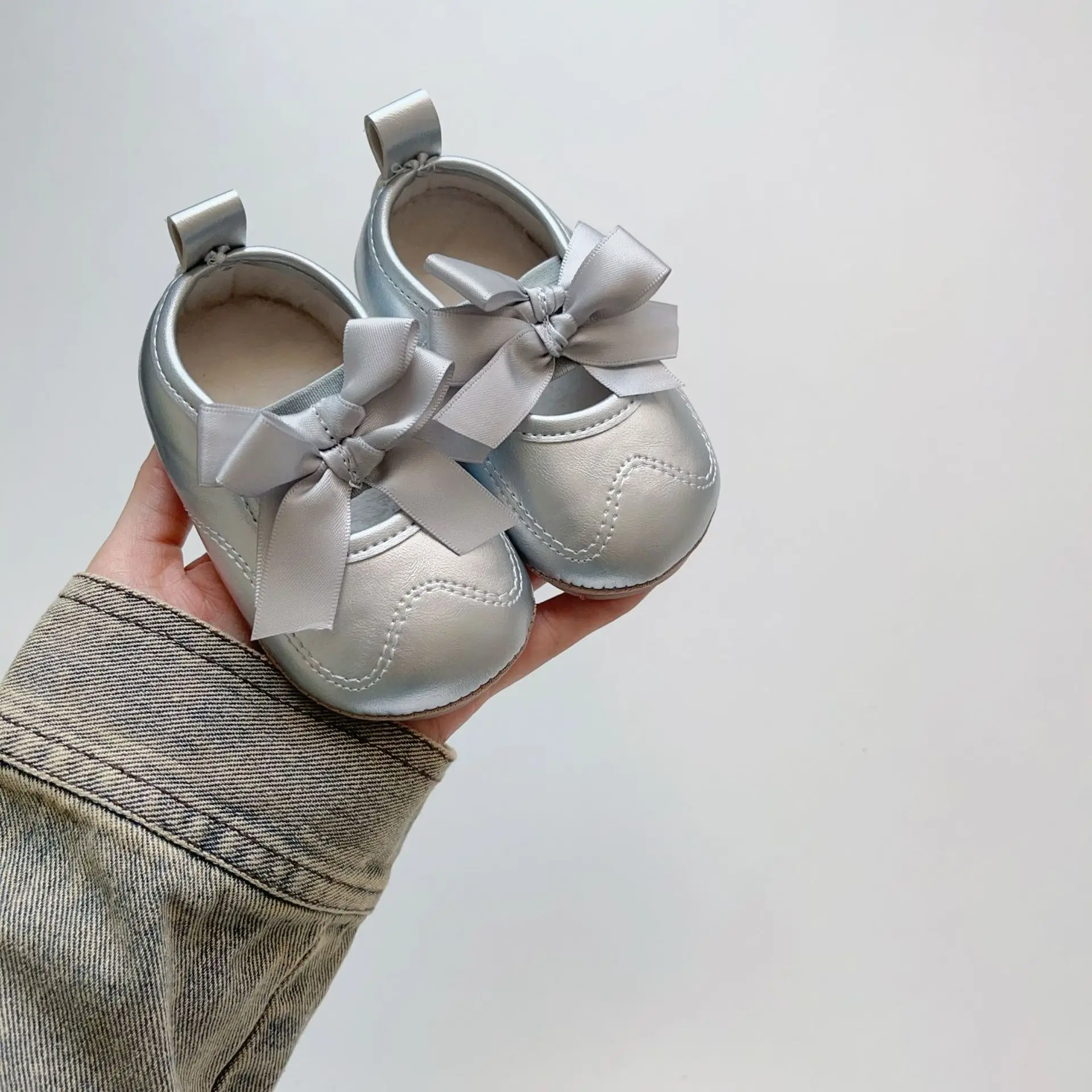 Winter Bowknot Baby Shoes Silver Warm Rubber Sole — feature 7