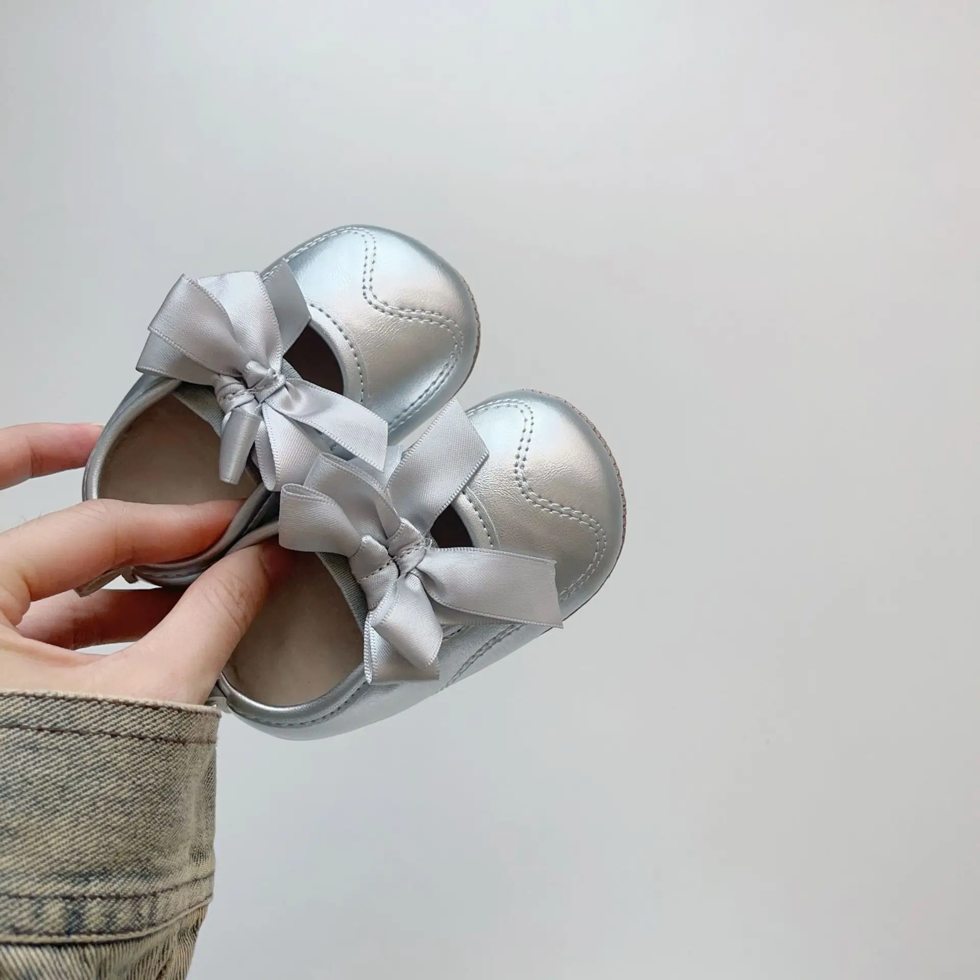 Winter Bowknot Baby Shoes Silver Warm Rubber Sole — feature 9