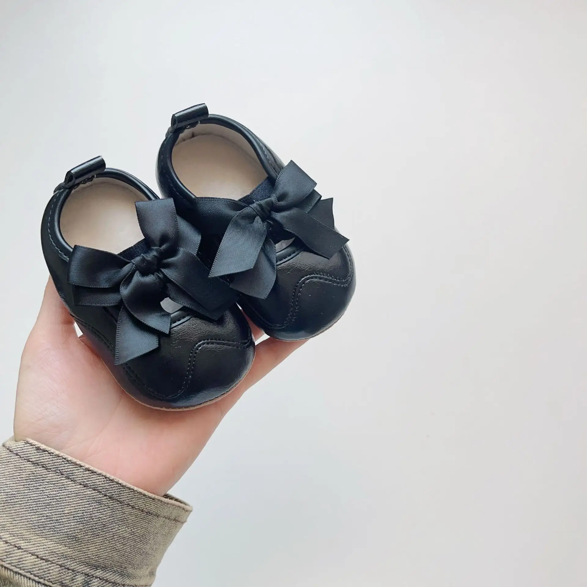 Winter Bowknot Baby Shoes Silver Warm Rubber Sole