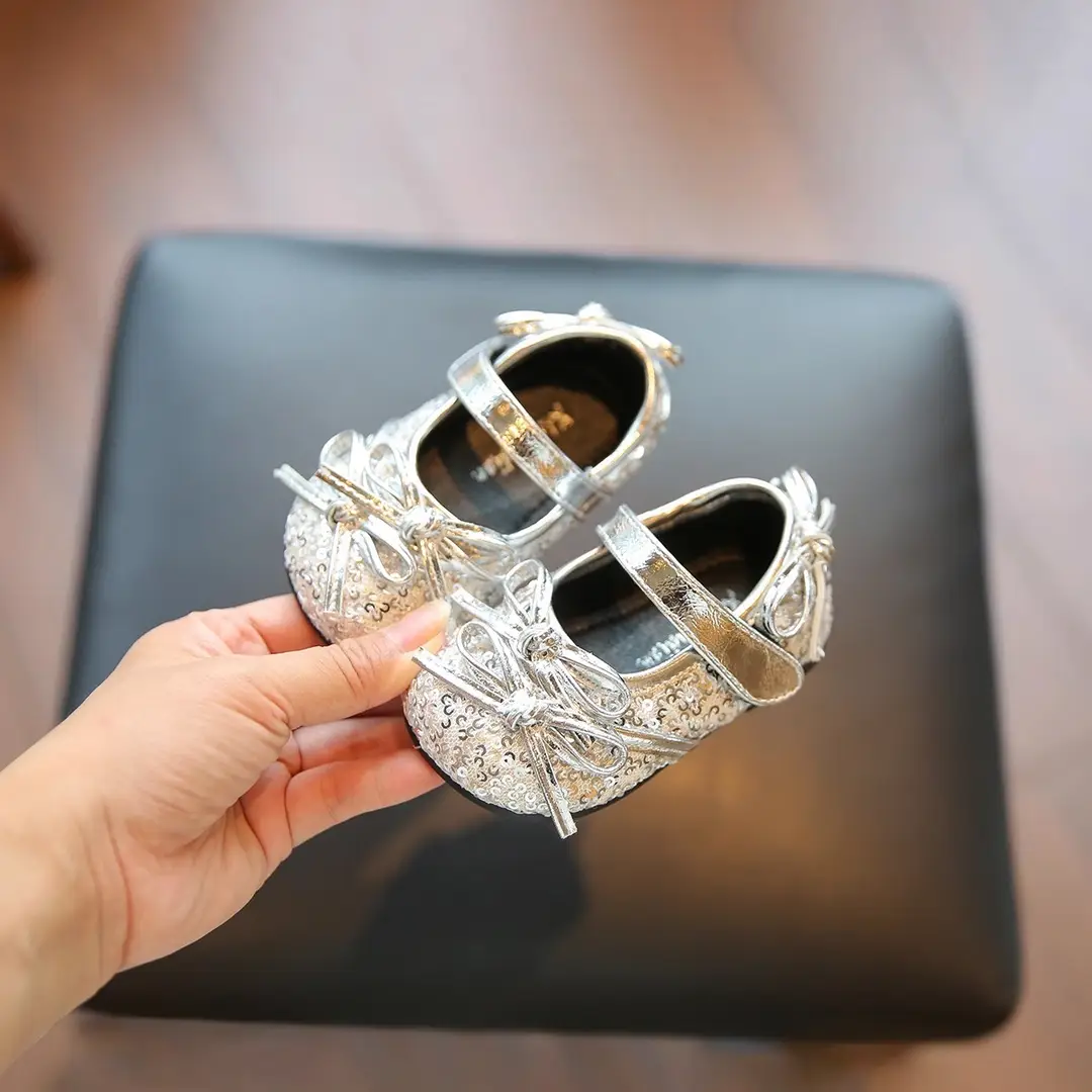 Girls Princess Shoes Baby Non-Slip Toddler Shoes Autum New Small and Medium-Sized Children's Sequin Velcro Small Leather Shoes