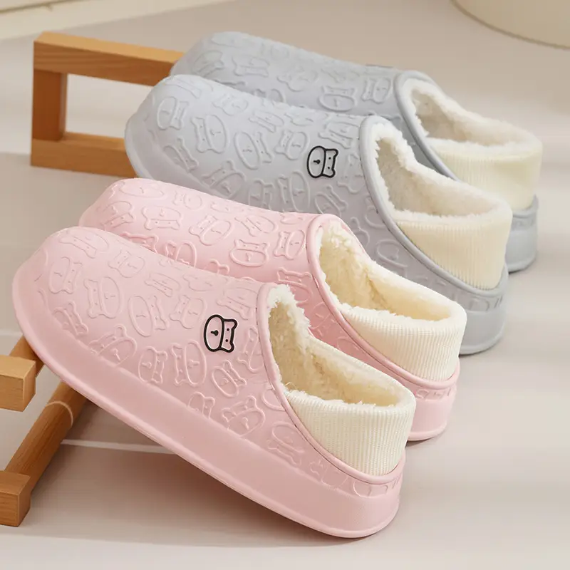 Winter Cotton Slippers with a Stepping-On-Clouds Feel for Women, Indoor Plush-Lined Closed-Back Slippers for Couples, Thick-Soled Warm Plush Slippers for Men