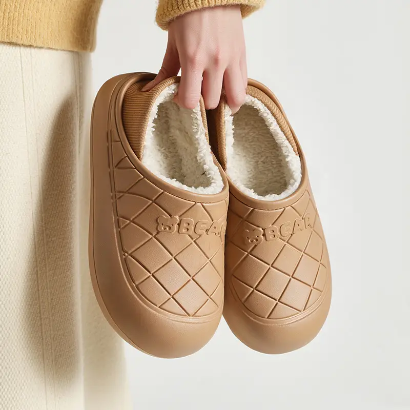 Winter Cotton Slippers with a Stepping-On-Clouds Feel for Women, Indoor Plush-Lined Closed-Back Slippers for Couples, Thick-Soled Warm Plush Slippers for Men