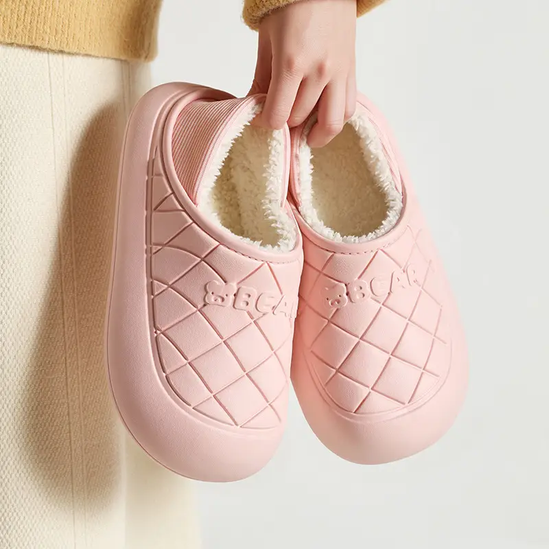 Winter Cotton Slippers with a Stepping-On-Clouds Feel for Women, Indoor Plush-Lined Closed-Back Slippers for Couples, Thick-Soled Warm Plush Slippers for Men