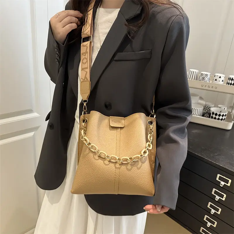 2025 Autumn Luxury Chain Bucket Bags for Women - Image 7